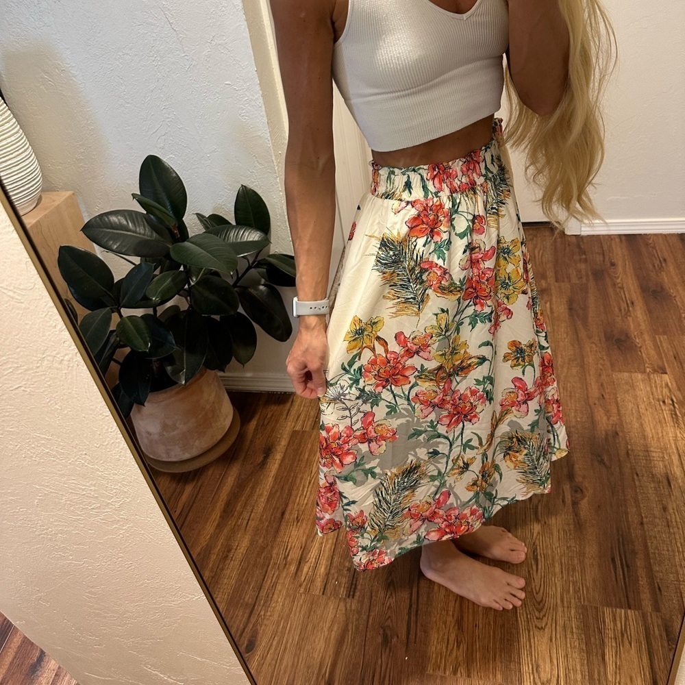 🌟SALE🌟 New with tags!! Roolee floral skirt - Picture 2 of 6